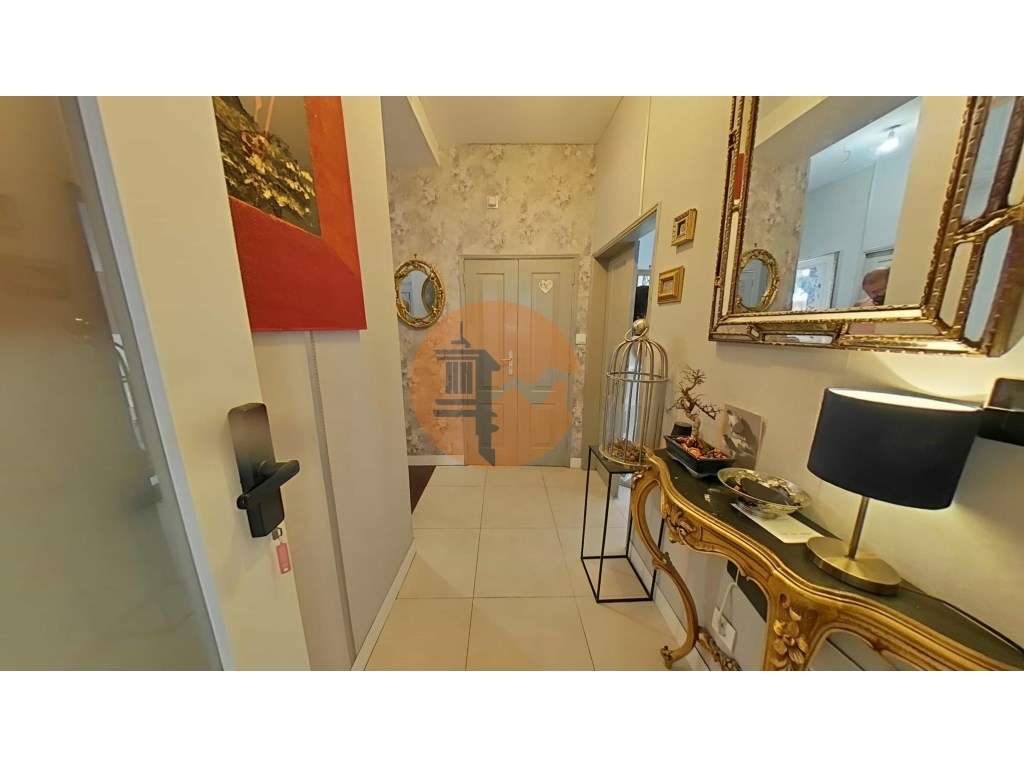 Moradia com 3 Quartos e Alojamento Local na Zona Histórica de Faro - Grande imagem: 4/27