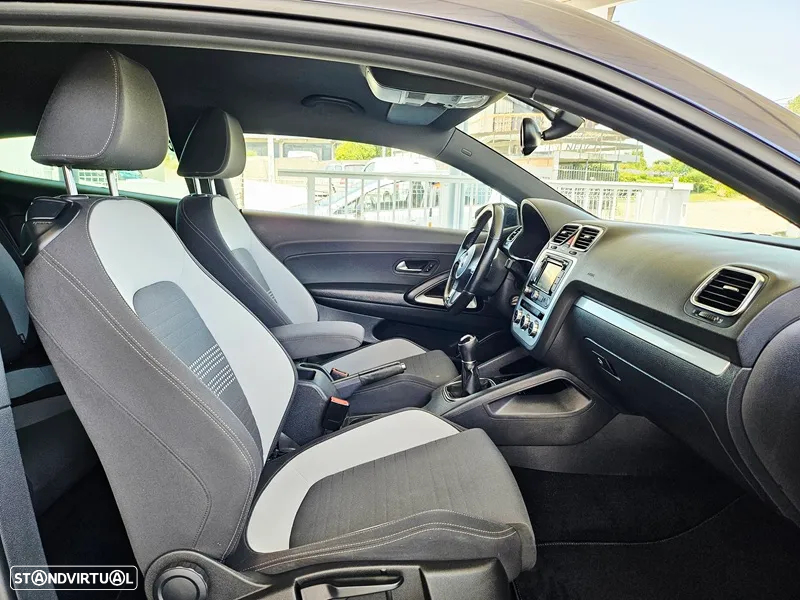 VW Scirocco 2.0 TDI Blue Motion Technologie Life - 24