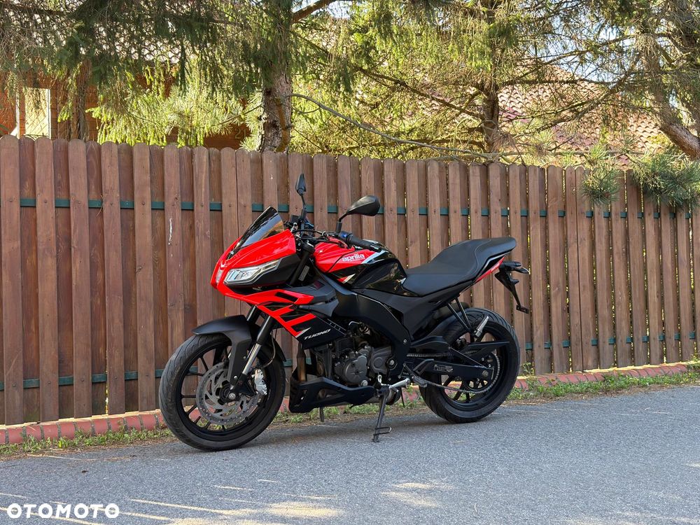 Aprilia Tuono - 1