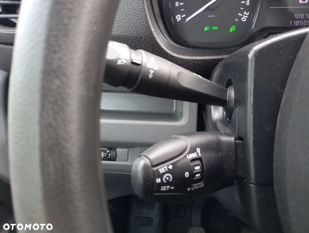 Opel vivaro - 19