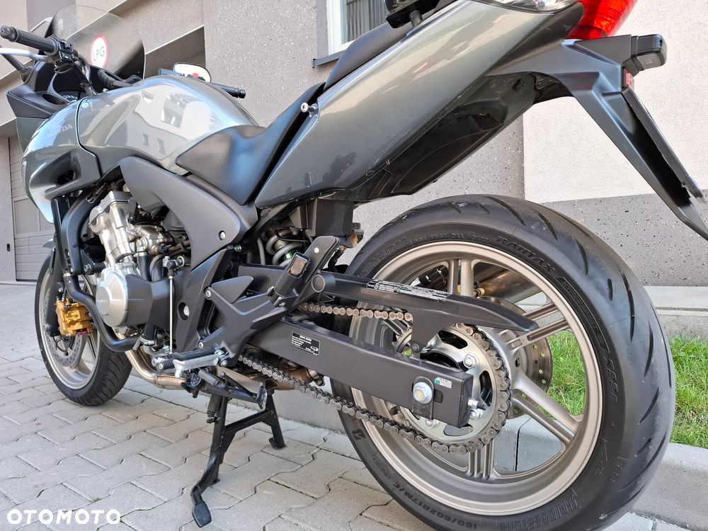 Honda CBF - 10