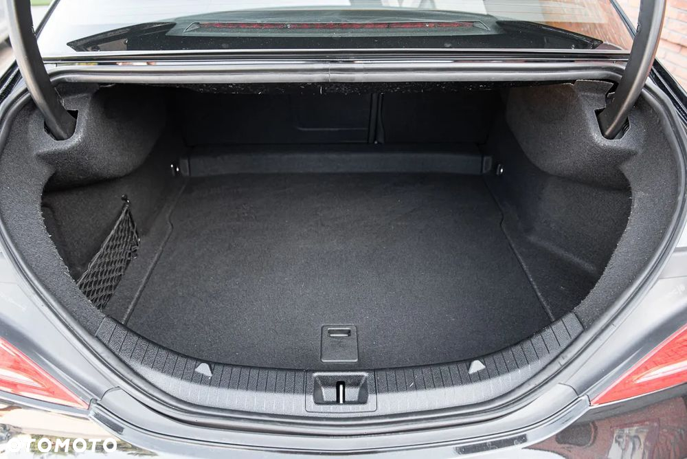Mercedes-Benz CLA 220 d 7G-DCT AMG Line - 30