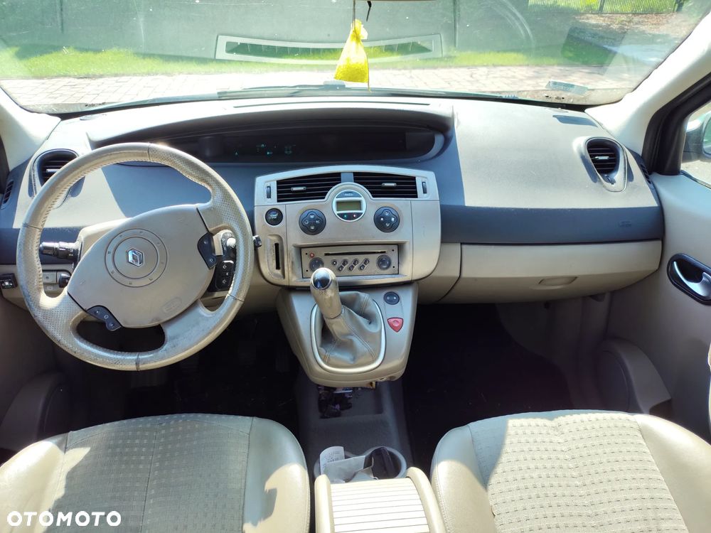 Renault Scenic 1.6 16V Expression - 8