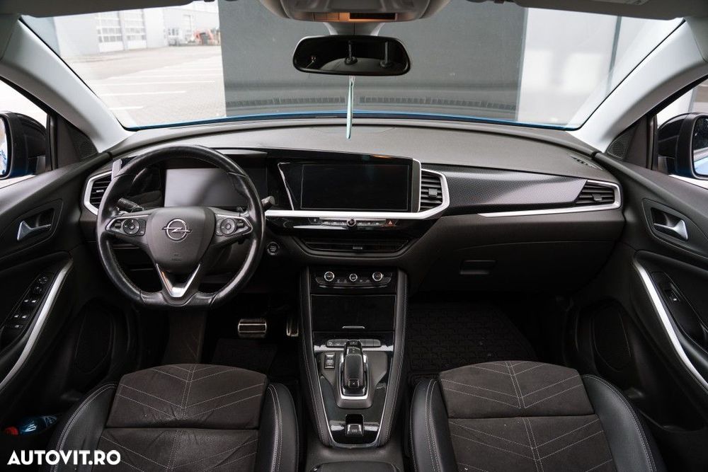 Opel Grandland X - 11