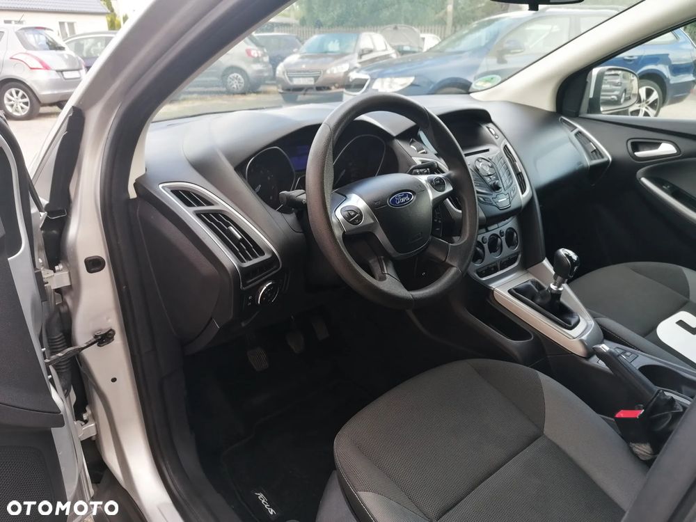 Ford Focus - 10