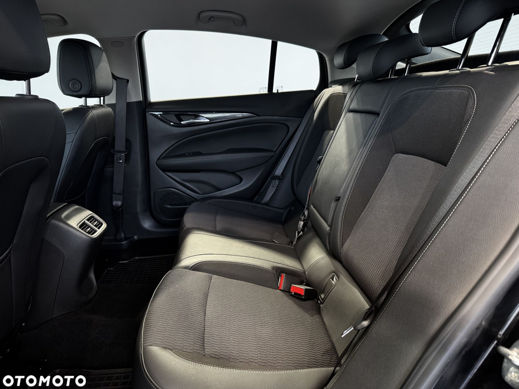 Opel Insignia - 13