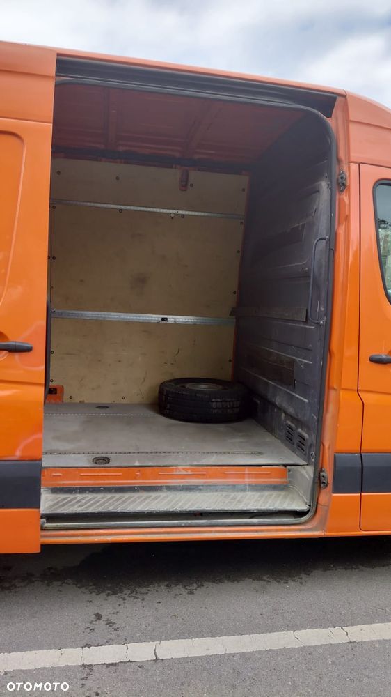 Mercedes-Benz Sprinter - 9