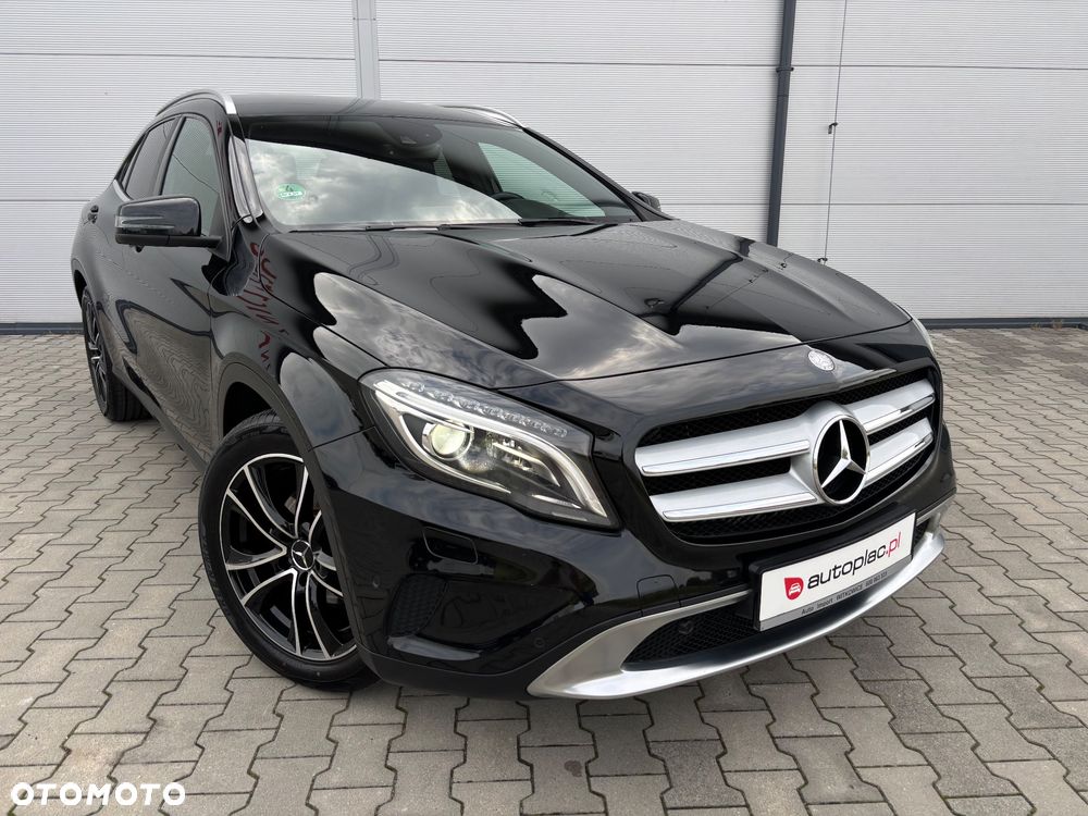 Mercedes-Benz GLA 200 Urban - 4