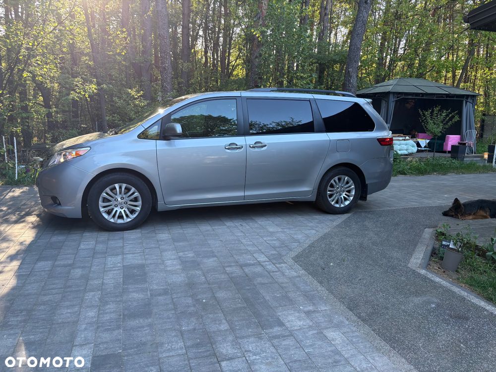 Toyota Sienna 3.5 V6 SE - 40