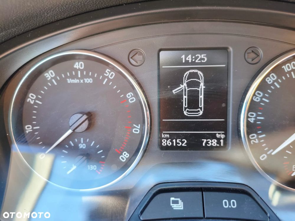 Skoda RAPID 1.2 TSI Elegance - 11
