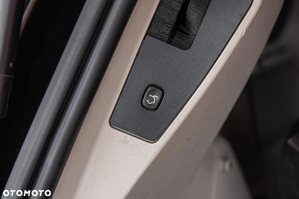 Lancia Voyager 3.6 Platinum Euro6 - 33