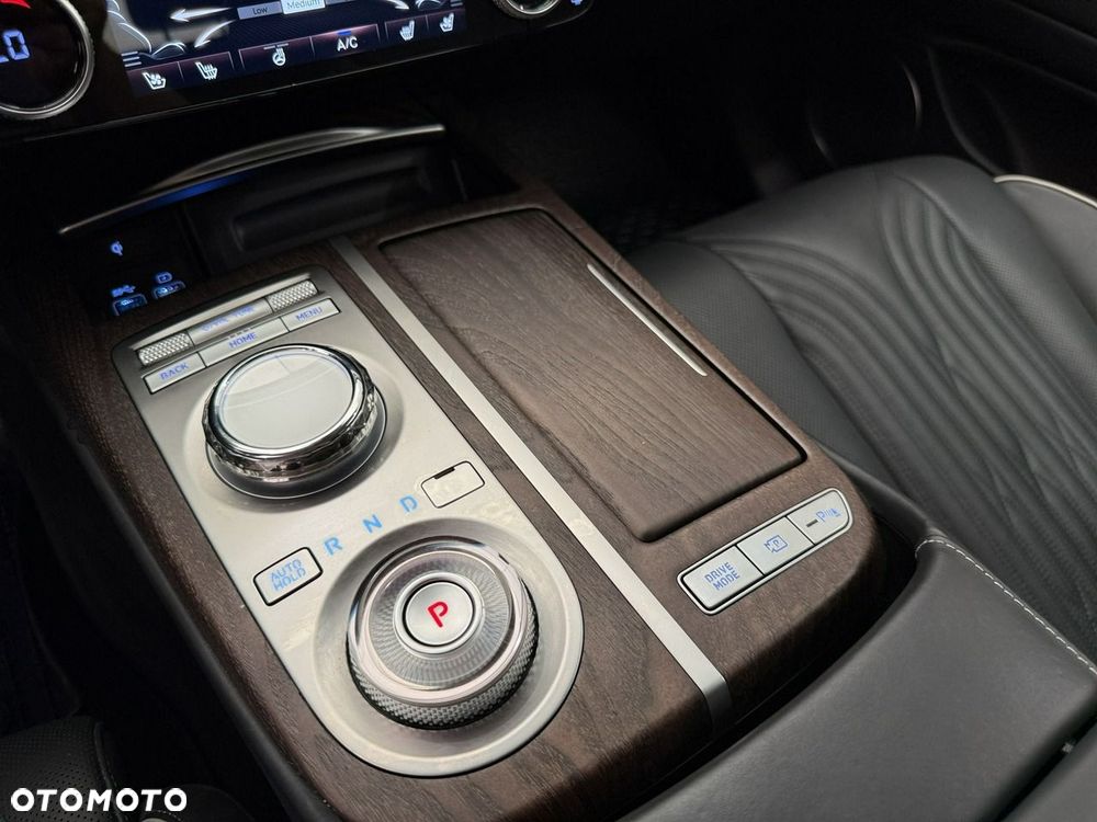Genesis G80 - 19