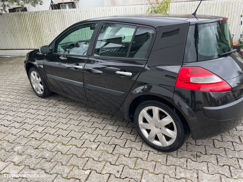 Renault Mégane 1.5 dCi Privilège - 6