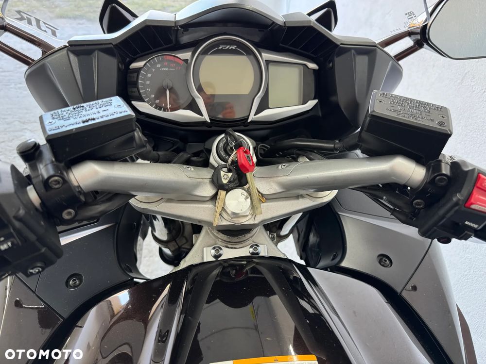 Yamaha FJR - 39