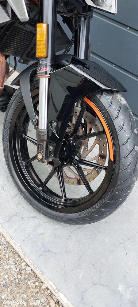 KTM Duke 125 - 28