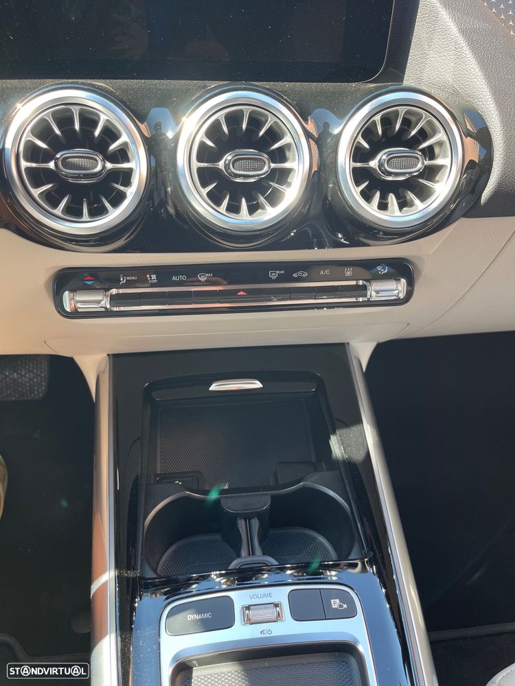 Mercedes-Benz EQA 250+ - 11
