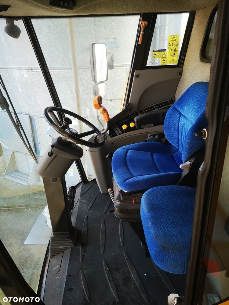 New Holland TC 5050 - 4