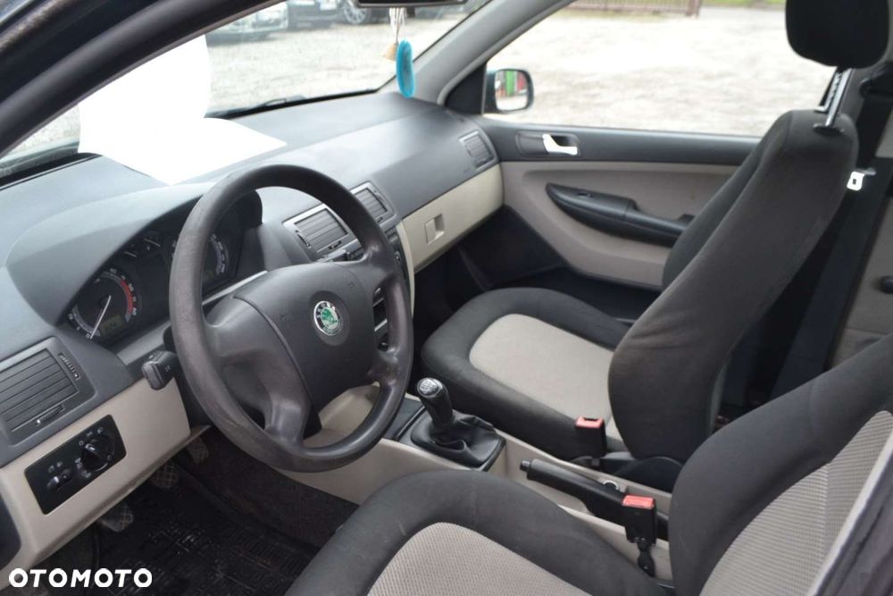 Skoda Fabia - 6