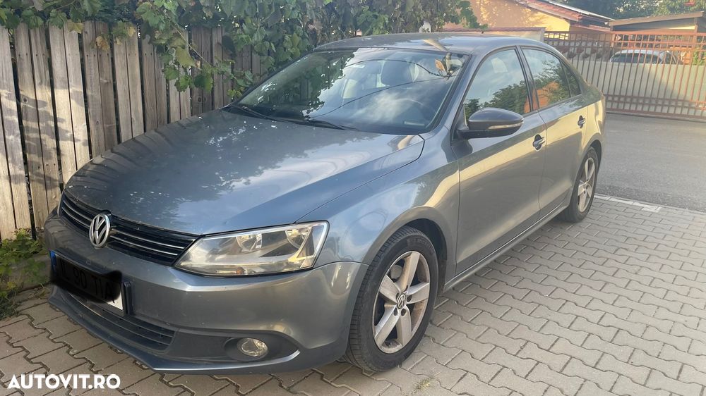 Volkswagen Jetta 1.6 TDI Comfortline - 14