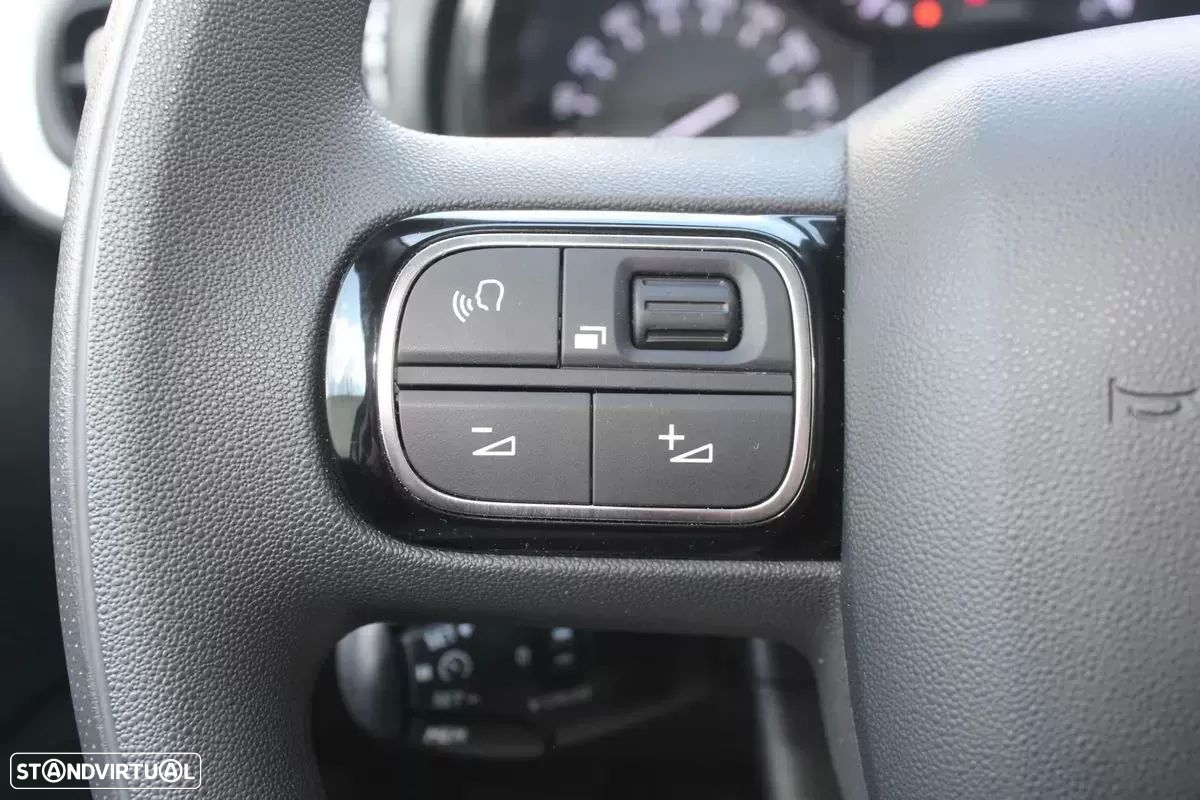Citroën C3 1.2 PureTech Shine EAT6 - 18