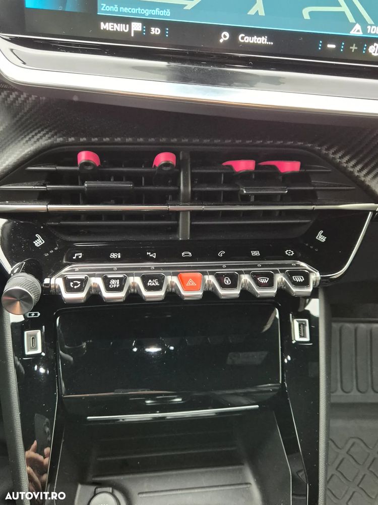 Peugeot 2008 1.2 L PureTech STT EAT8 GT Line - 10