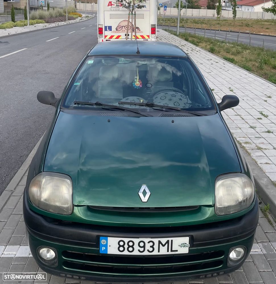 Renault Clio 1.2 RT - 1