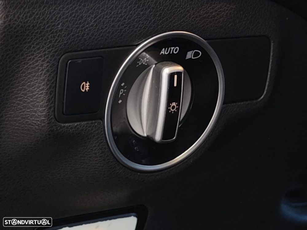 Mercedes-Benz A 200 CDI 7G-DCT AMG Line - 28