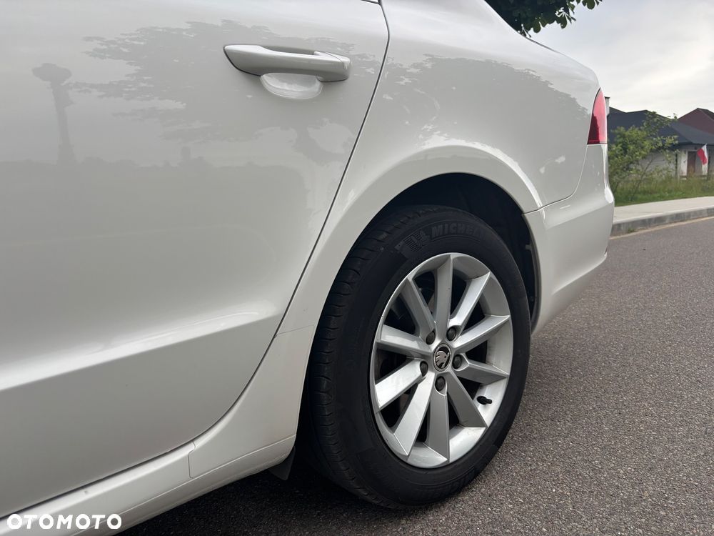 Skoda Superb 2.0 TDI Business DSG - 17