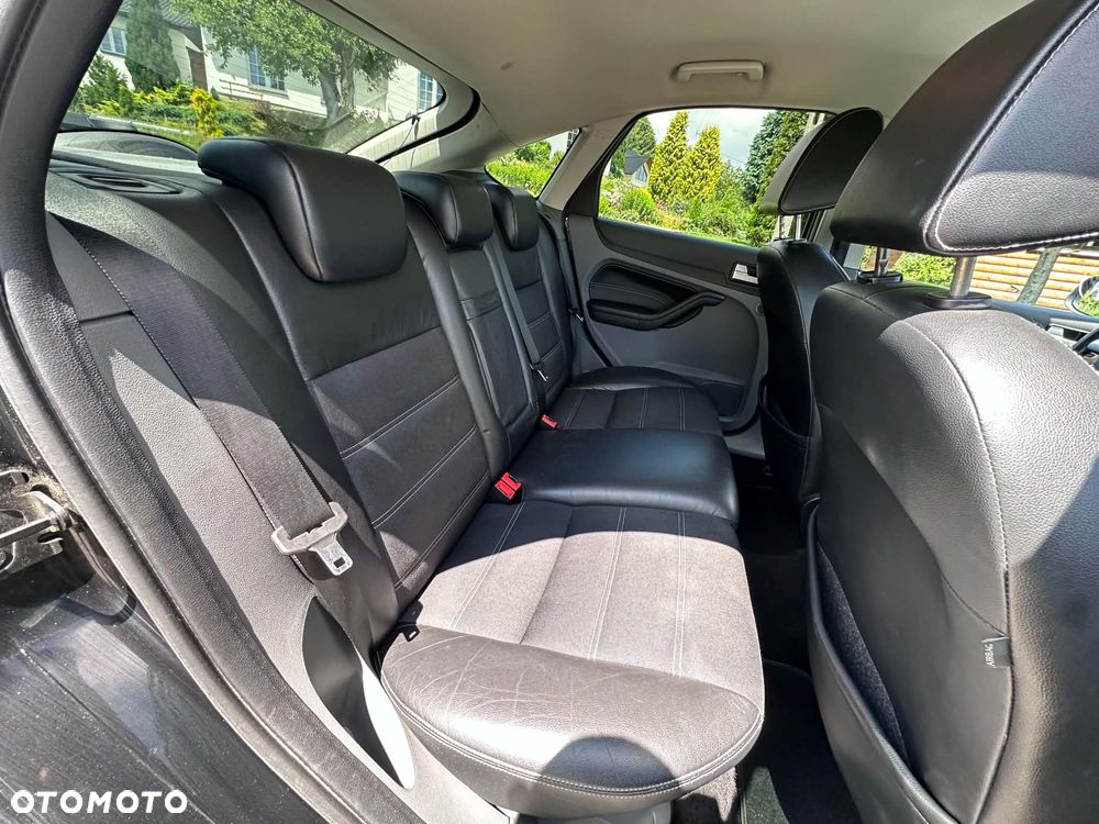 Ford Focus 1.6 Ti-VCT Titanium - 13