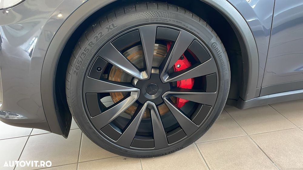 Tesla Model X - 5