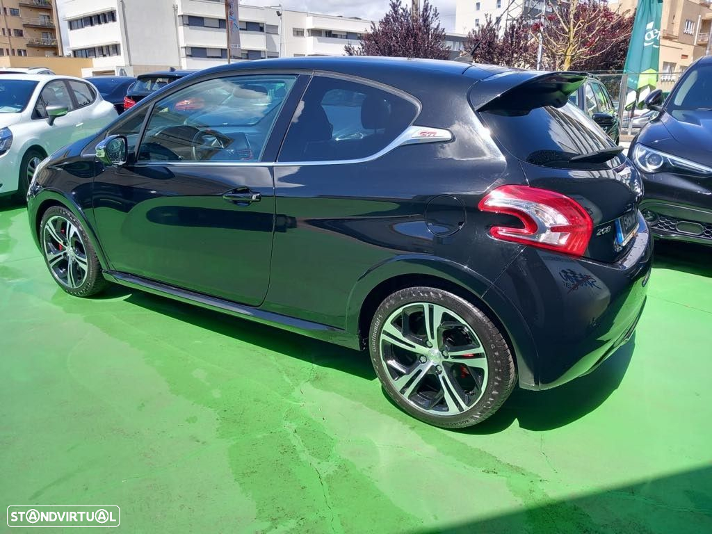 Peugeot 208 1.6 THP GTi - 5