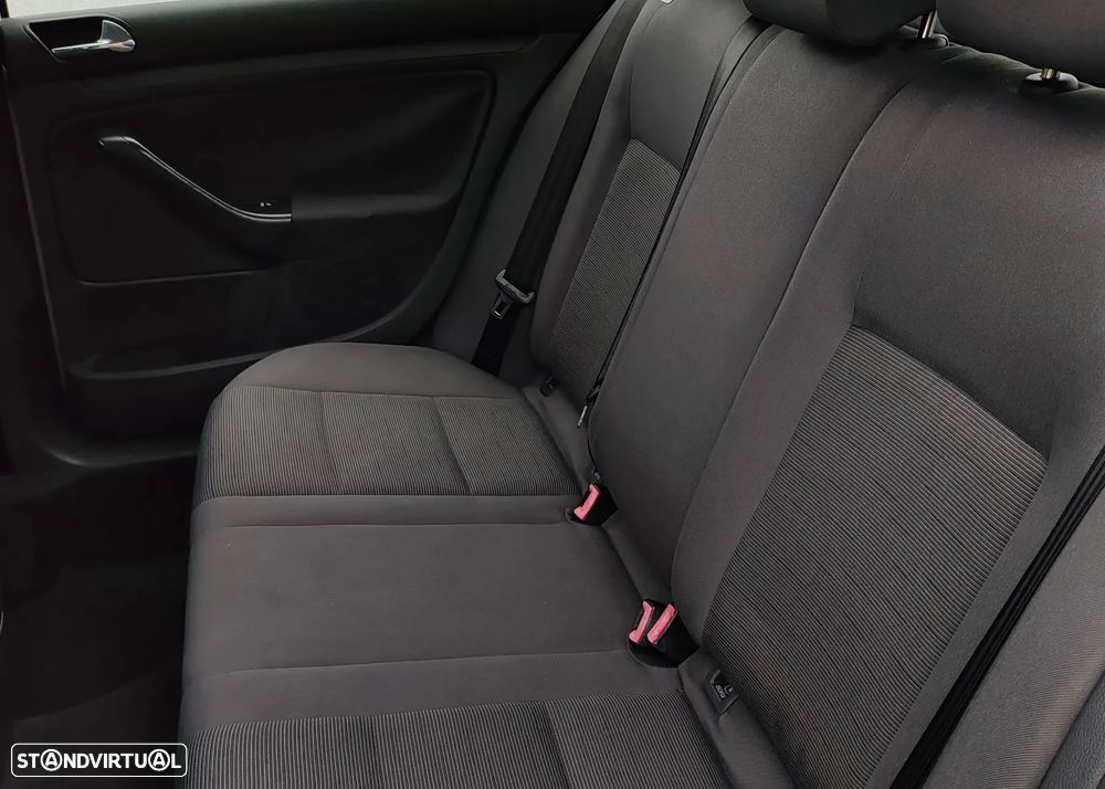 VW Golf 1.9 TDi 6V Trendline AC - 4