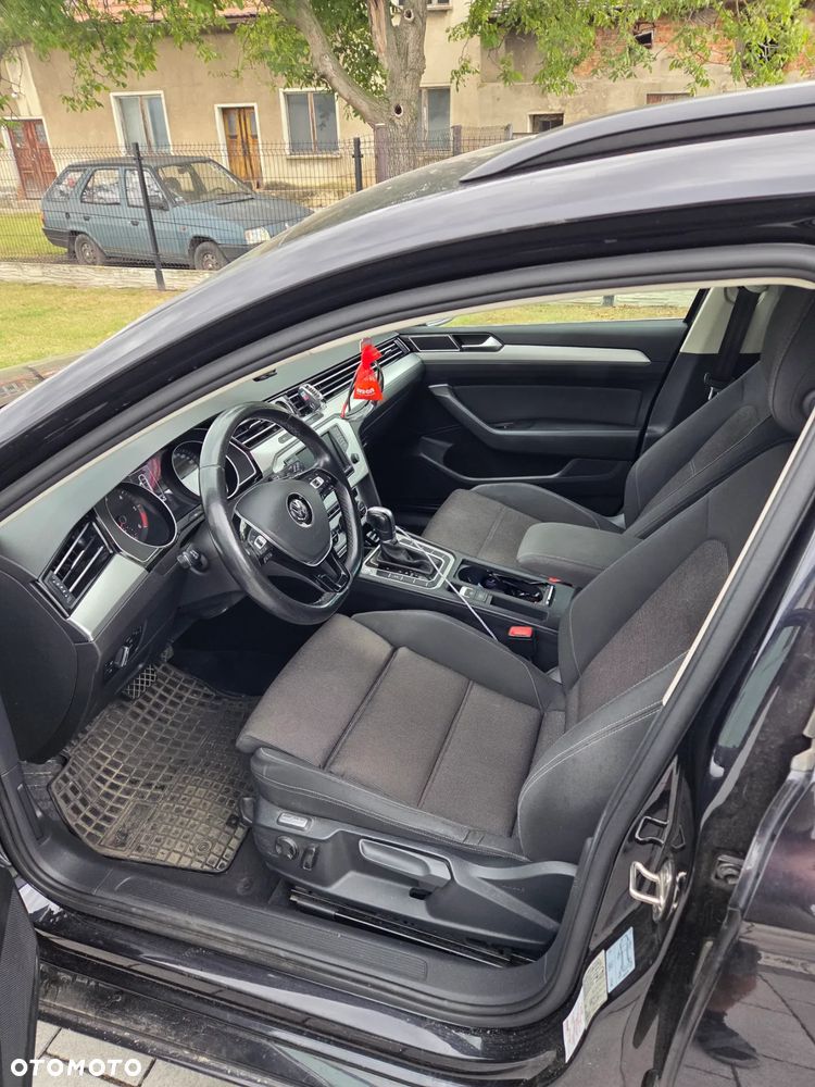 Volkswagen Passat Variant 2.0 TDI SCR DSG Comfortline - 5