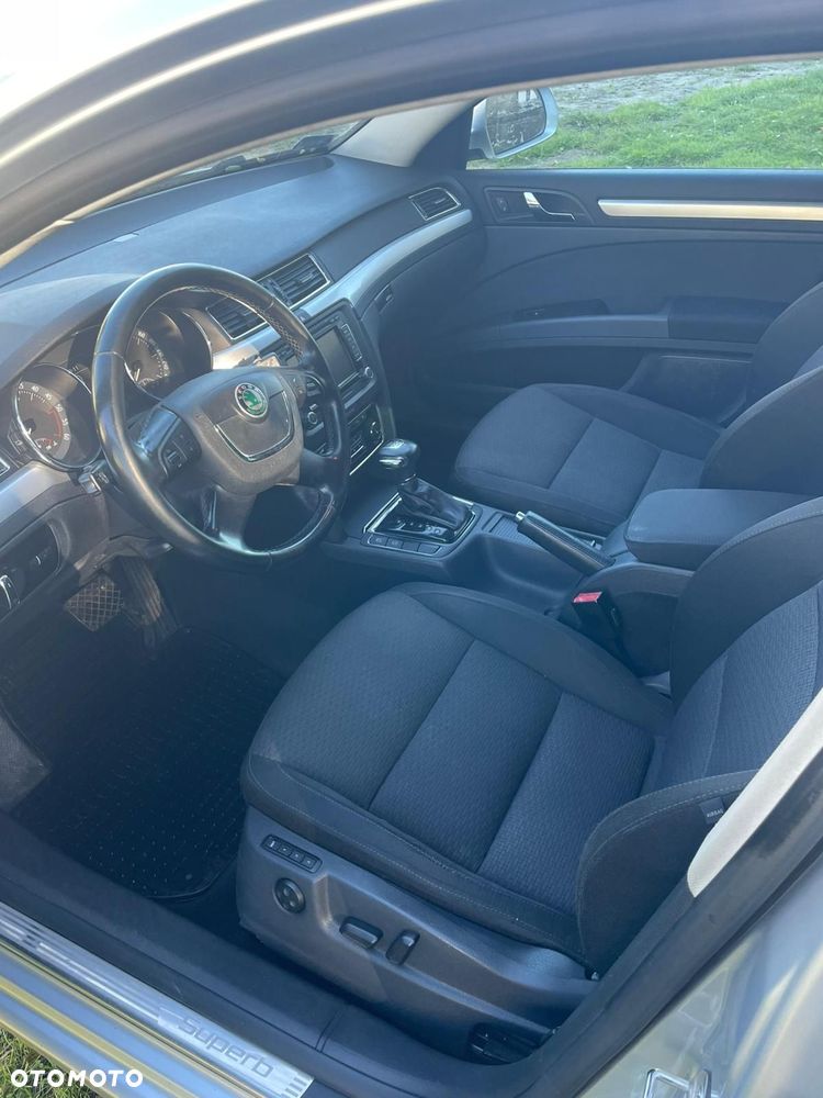 Skoda Superb 2.0 TDI 4x4 Elegance DSG - 6