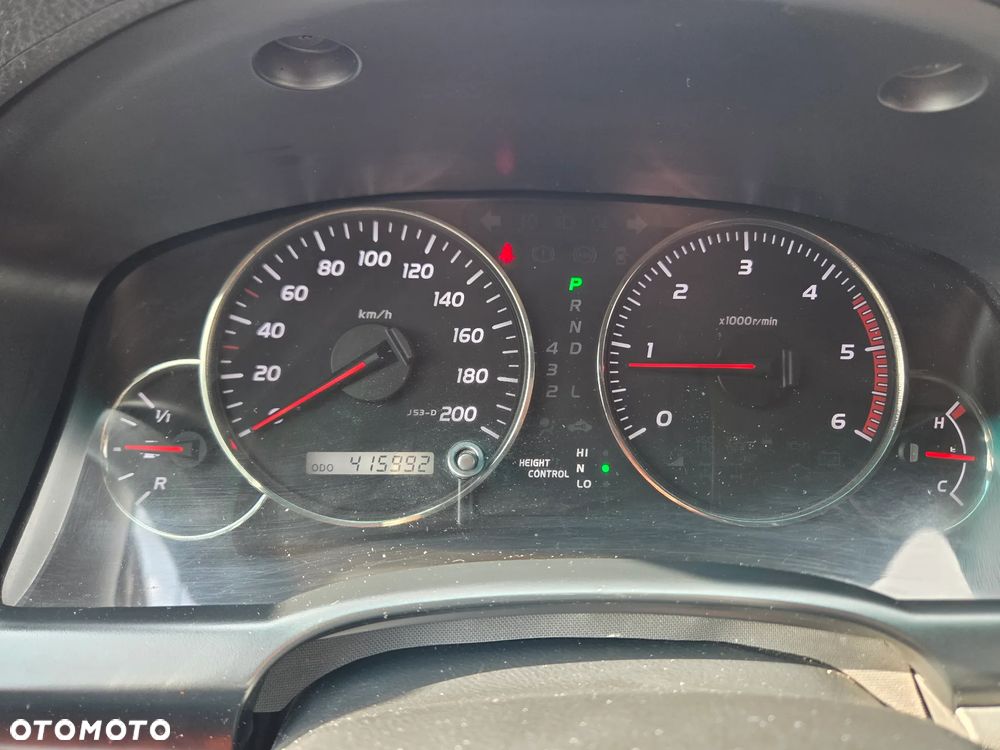 Toyota Land Cruiser - 38