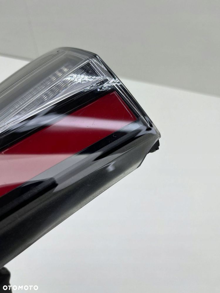 HYUNDAI I20 III N-LINE LAMPA LEWA TYŁ W KLAPĘ LED 92404-C0000 - 8
