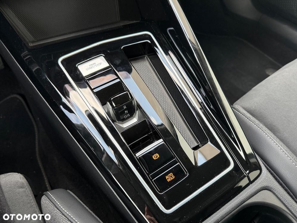 Volkswagen Golf 1.5 eTSI mHEV Style DSG - 16