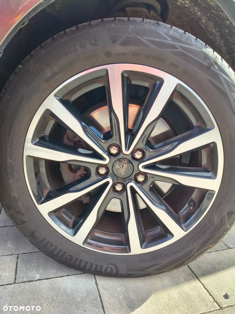 Ford Kuga - 27