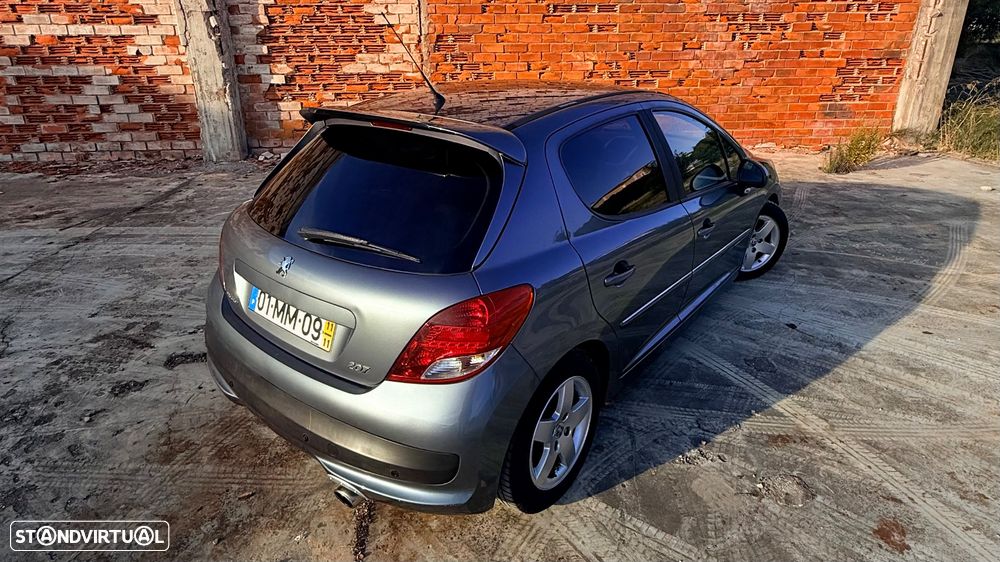 Peugeot 207 1.4 VTi Sportium - 4