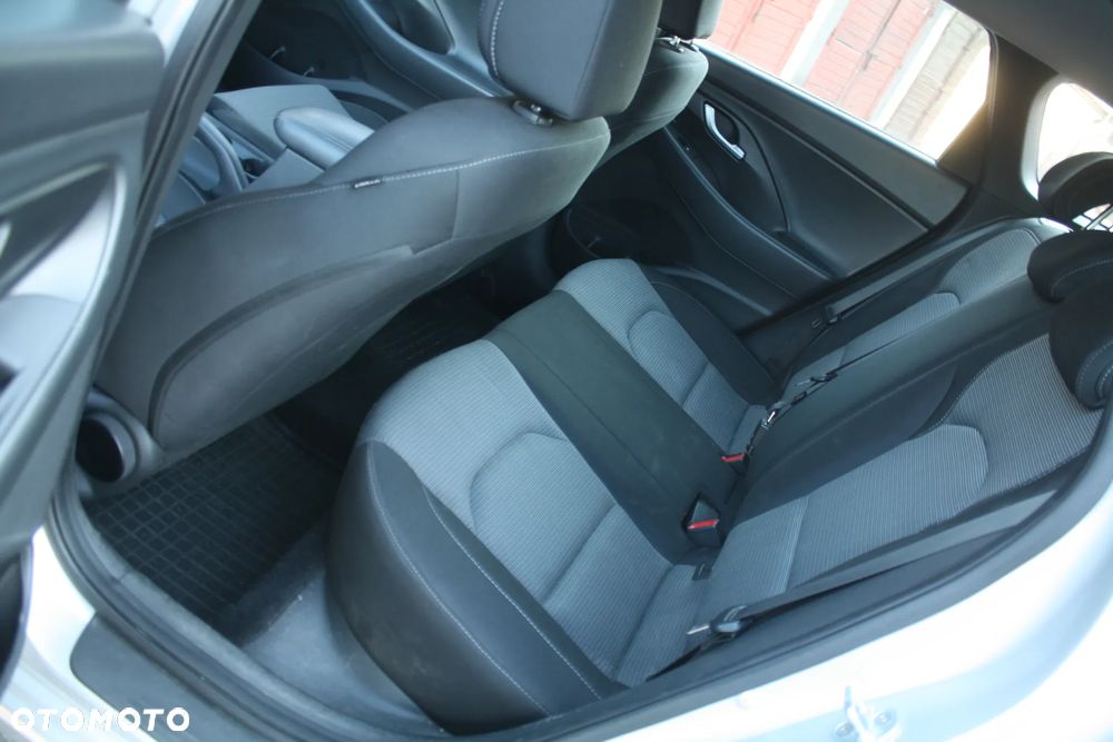 Hyundai i30 1.6 CRDi Premium - 21