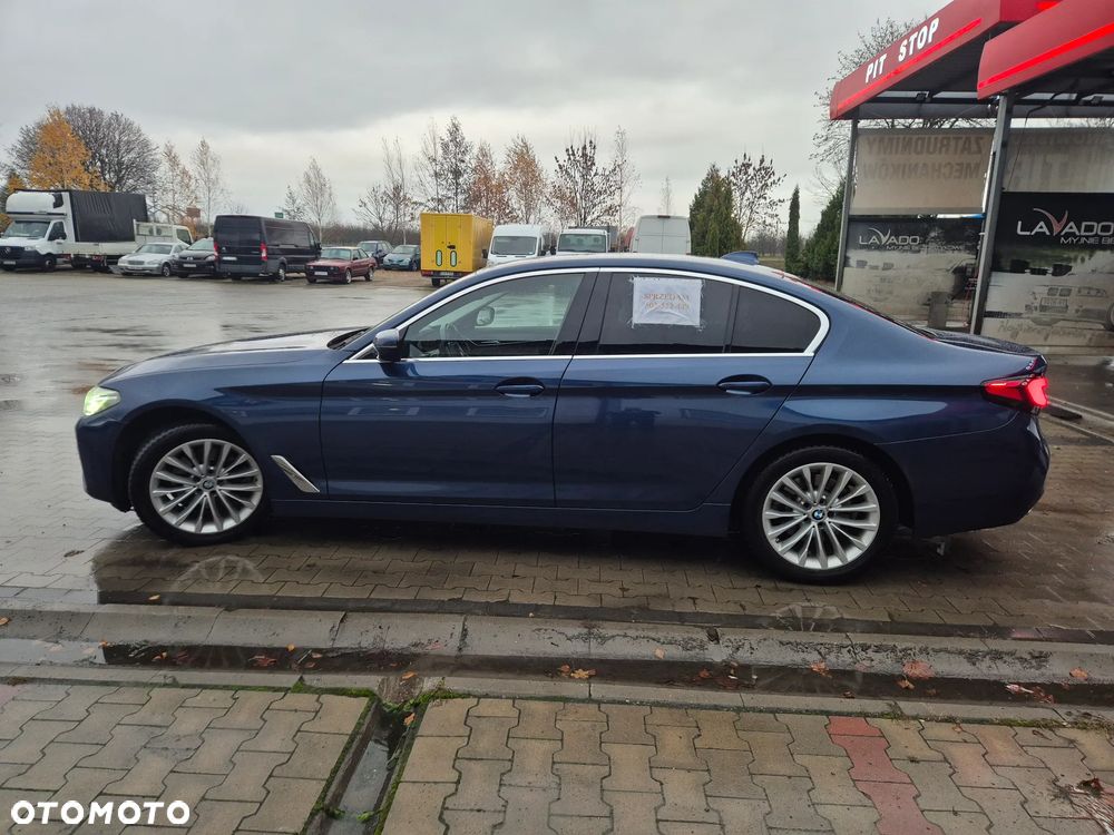 BMW Seria 5 520d xDrive Luxury Line - 11