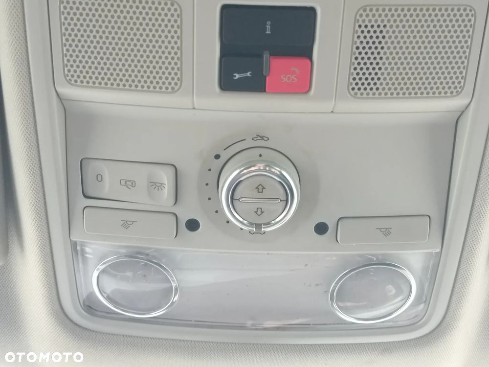 Volkswagen Tiguan - 24