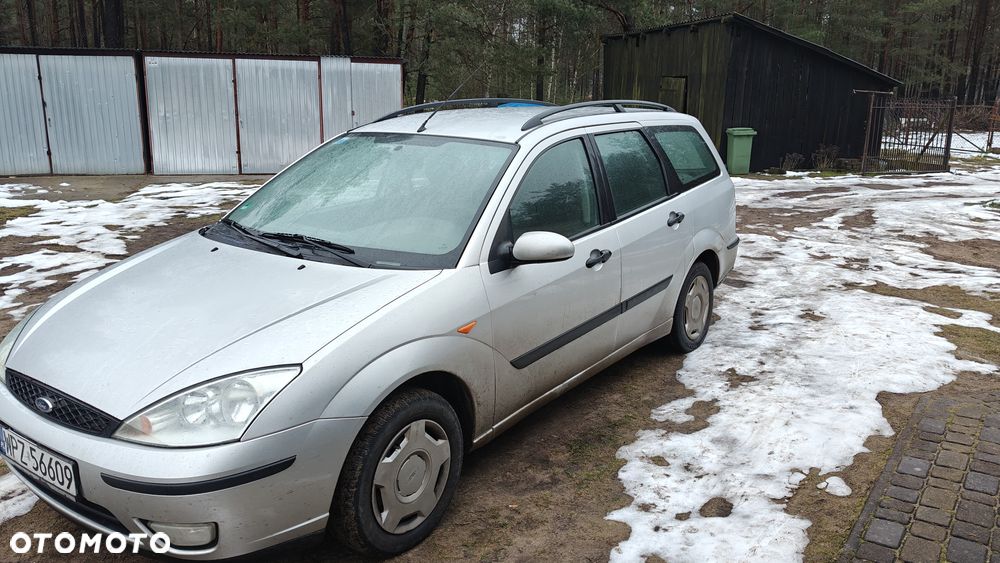 Ford Focus 1.6 Futura - 1