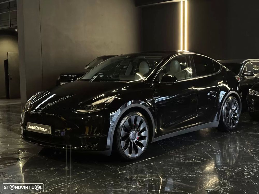 Tesla Model Y - 11