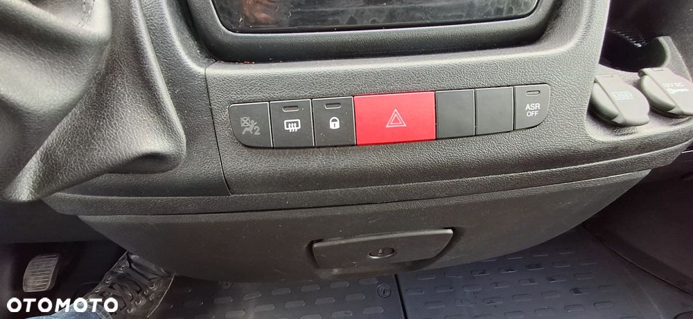 Peugeot Boxer HDi L1H1 S&S Allure - 23