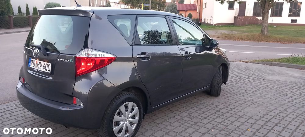 Toyota Verso S 1.33 VVT-i - 2