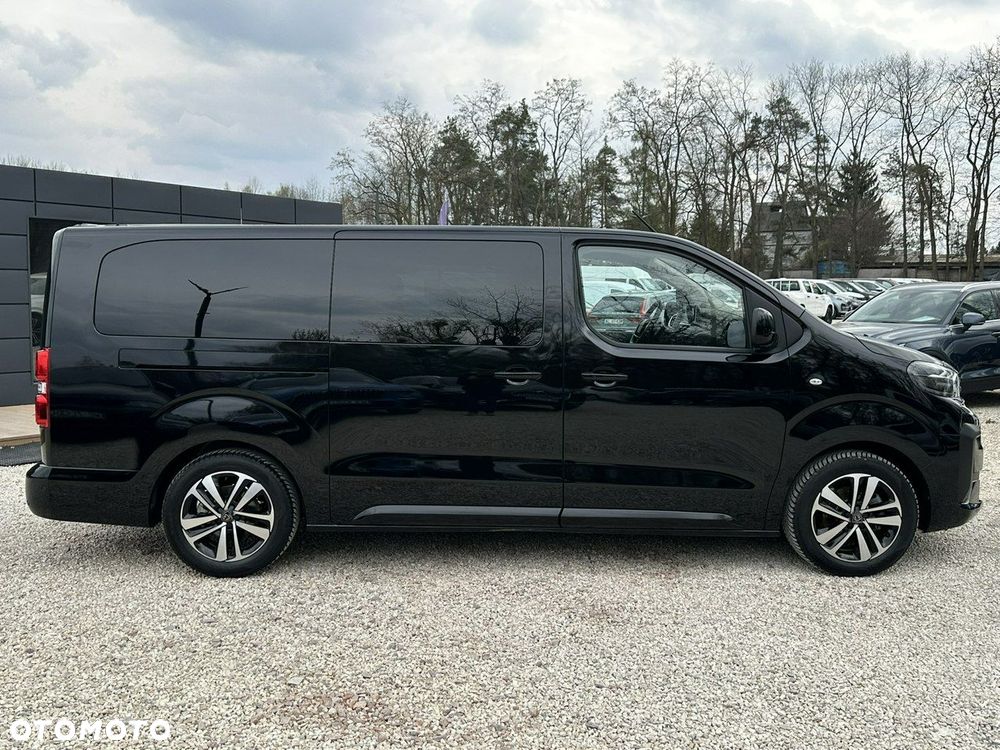 Peugeot Traveller - 10