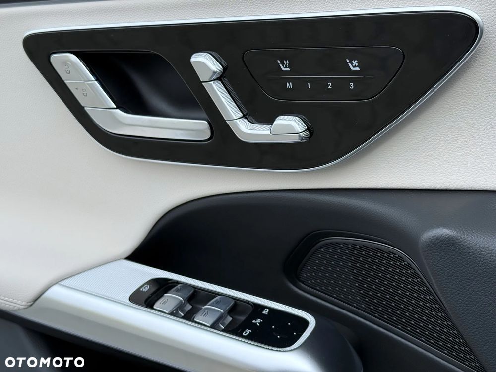 Mercedes-Benz Klasa E - 19