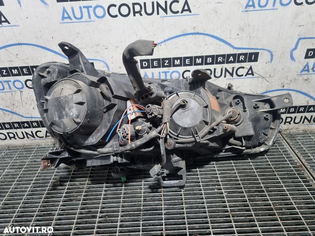 Far Stanga Mitsubishi Outlander Facelift 2009 - 2012 SUV 4 Usi (1314) Xenon - 2