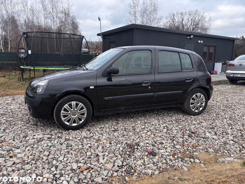Renault Clio - 1